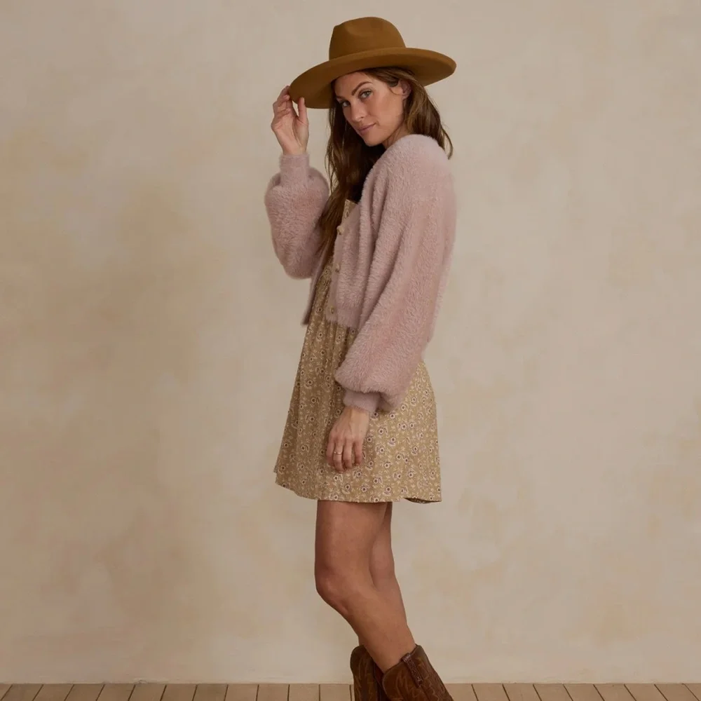 Rylee and Cru women’s pink fuzzy cardigan sweater - Picture 2 of 2